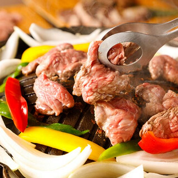 5900円⇒4900円店長自ら厳選した羊肉は新鮮で驚くほど臭みがなく本当のラム肉の美味しさをご堪能頂けます