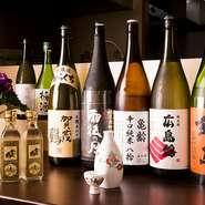 地元・広島をはじめ、髙山氏が全国から選び抜いた日本酒を用意。佐賀の鍋島や大阪・能勢の秋鹿など、メニュー表には載っていない珍しい美酒が入荷されていることもあるので、オススメを尋ねてみては。