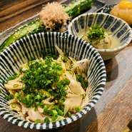 ガツをしようした一品料理