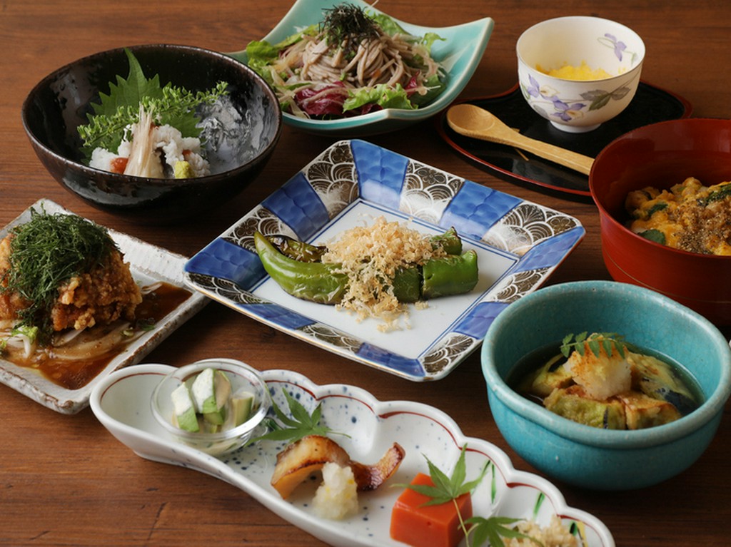 【京酒房　藤かわ】のエッセンスを詰め込んだ『ヒトサラミニ会席』