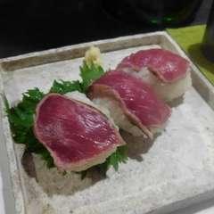 寿司にも羊肉を使用！　柔らかなラムと自家製ダレが決め手の『肉寿司』