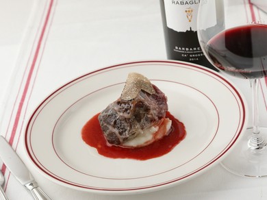 落ち着いた大人の雰囲気で二人の時間を