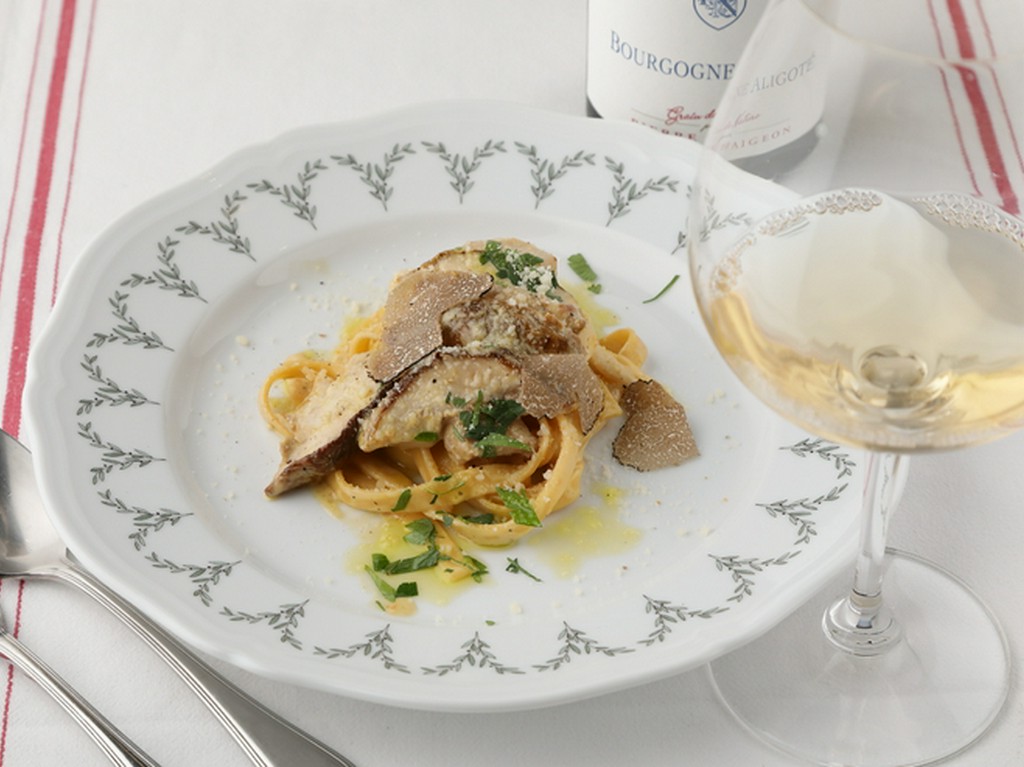 香り高い贅沢なパスタ『タリアテッレのポルチーニクリームソース』