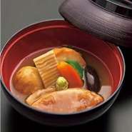 コースに関する注意事項
※天候や仕入れ状況により、予告なく内容が一部変更になる場合がございます。
※月替わりで献立を変更しております。月を跨いだご予約の際は内容が変わりますのでご了承ください
