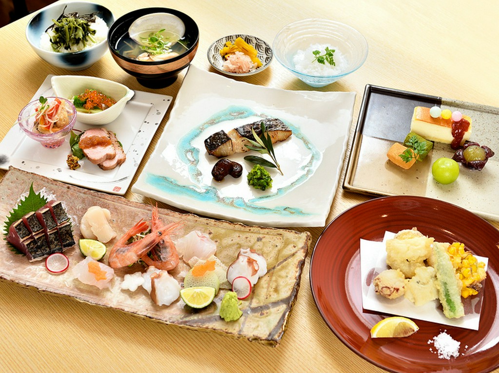 みんなと飲むならこれに決まり！『和っかのコース料理』