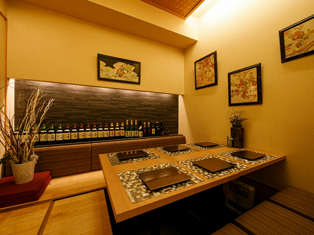 掘りごたつの個室席を用意