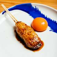 大人気！
タレと卵黄の組み合わせがたまらない