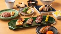 ■前菜3種
■ゆず大根
■串焼き9本
・焼鳥6本
・焼き野菜2本
・うずら串１本
■鶏逸品～最上鴨のロースト
■選べる〆（鶏白湯ラーメン、地鶏炭焼親子丼、抹茶ティラミス）