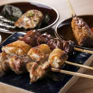 ★焼き物★
ふりそで　　300円
もも　　　　350円
そり　　　　350円
ぼんじり　　300円
せせり　　　300円
皮　　　　　250円
塩つくね　　300円
つくねたれ　300円　
銀杏　　　　250円
椎茸　　　　250円