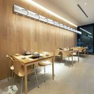 広々としたテーブル席もあるのでお子様連れにもおすすめです。
