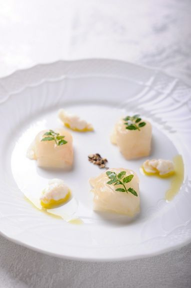 とらふぐのカルパッチョ