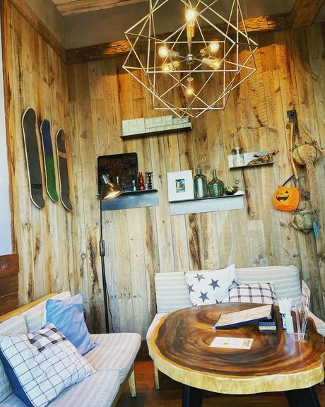 貸切もOK! 宴会やママ会に最適なくつろぎのソファー席も