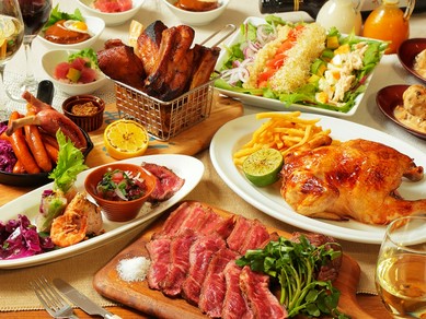 ハワイ料理×ハワイ風の店内で「ハワイに行ったつもり」女子会