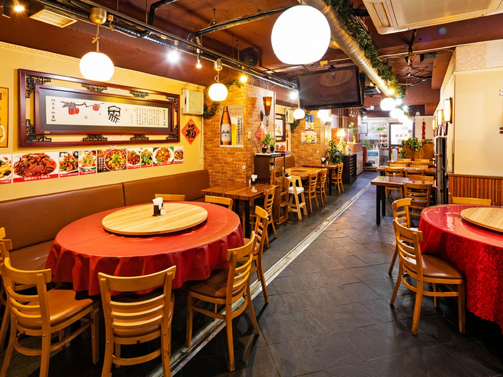 家族や友達と訪れやすい、にぎやかでアットホームな雰囲気