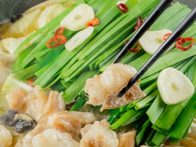 博多もつ鍋（九州しょうゆ・京風白味噌）※1人前からご注文いただけます。1人前