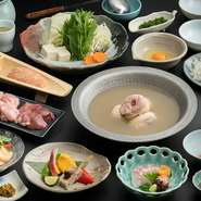 ※鍋のご注文は２名様分より承ります。
※当店は山芋などを使用しております。食物アレルギーをお持ちの方はスタッフにお申し出ください。
※表示価格は全て税込み価格となっております。