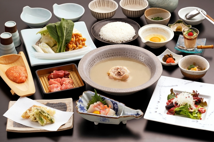 [Ho-o Course (reservation required)] A luxurious course including appetizers, sashimi, mizutaki, seasonal desserts, etc.