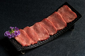 選りすぐりの希少部位を届ける『プレミアム芯タン』