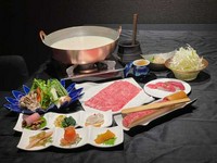 しゃぶしゃぶ食べ放題コースになります！(※お肉食べ放題になります！)