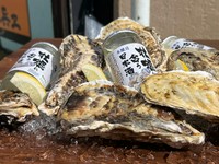 当店名物の蒸し牡蠣・カキフライが食べ放題です。
期間限定ですので早いもの勝ちですよ。


