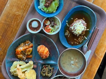 ボリュームにも大満足『ハンバーグランチ』