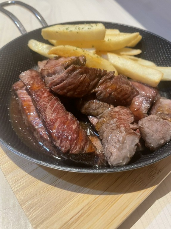 酪農家だから提供できるクオリティ『ステーキランチ』