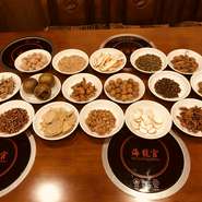 中国原産の中々手に入れずらい漢方・薬剤も多数ご用意。本格的な味を上野で頂けます。