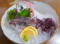 あじの刺身～丸々一匹～