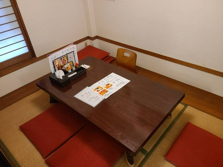 座敷の内観