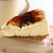 濃厚チーズのおいしいデザート『KOTOWARIシアードチーズケーキ』