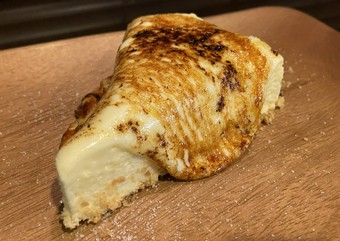 濃厚チーズのおいしいデザート『KOTOWARIシアードチーズケーキ』