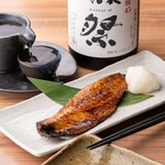 厳選した食材をその場で焼き上げ､旨み凝縮♪
炭火焼き料理たっぷり♪