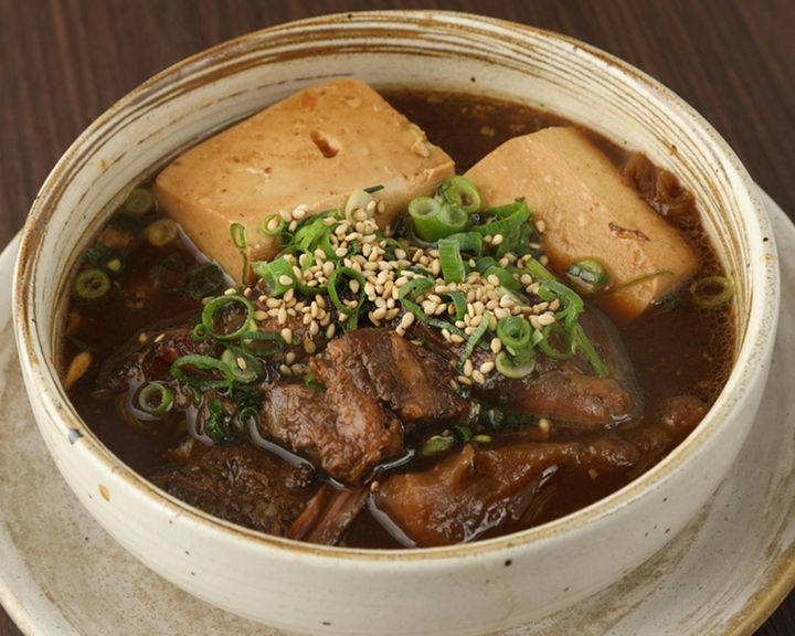牛すじ煮込み（黒）
