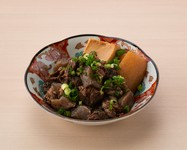 ■トロトロ牛すじ煮込み～玉子入り～：748円
