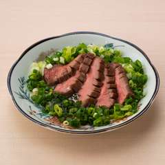 牛タンのねぎまみれ