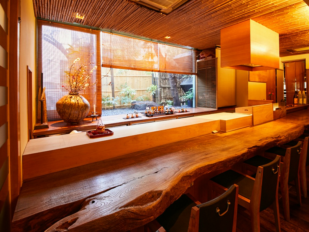 大人のくつろぎにふさわしい、洗練された空間