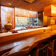 大人のくつろぎにふさわしい、洗練された空間