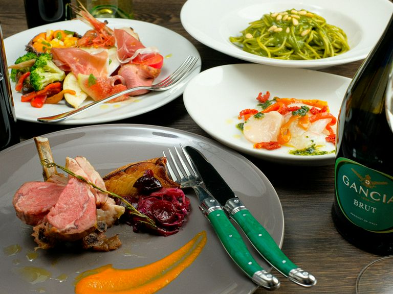 肩肘張らずイタリアンを楽しめるようメニューにない料理もつくる