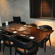 ご家族でもご利用いただきたいスペース、奥にはお子様が上がれる半畳スペースもあります。