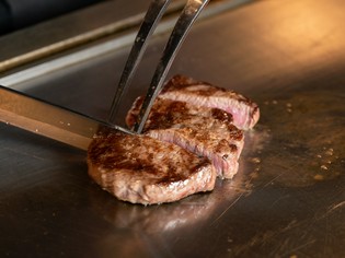 やわらかく上品な赤身にこだわった「黒毛和牛肉」