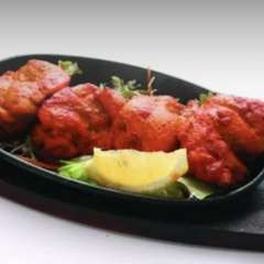 チキンティッカ　CHICKEN TIKKA