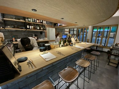 カウンター席がある