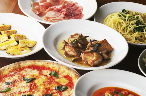 アラカルトメニューもバラエティ豊か