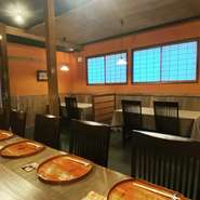 昼はテーブルのみ２組様。夜は３組様だけをお迎えして、営業しております。京都の観光地から少し外れた京都の隠れ家として、県外からのお客様に多くお越し頂いております。ごゆっくりと季節の京料理をご堪能ください