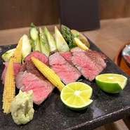 約８品のコース料理（会席）要予約２名様より
甘くて柔らか、口どけの良い「信州プレミアム牛肉」を使用した肉料理が含まれます。1当店一番人気のコースです。