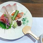 ほっこりと体に染み渡る! こだわりの「出汁」を使った多彩な料理