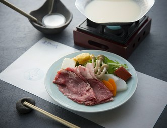 ご家族、ご親族のお集まりにご利用ください。
追加料金で飲放題利用も可能。