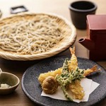 ※数に限りがございますので品切れの際はご容赦ください。