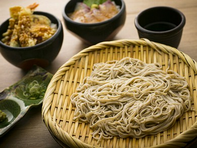 名物せいろそばと季節の天麩羅丼セット