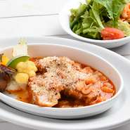 ・本日のメイン料理
・本日のポタージュ
・サラダ
・バゲット
・コーヒーor紅茶